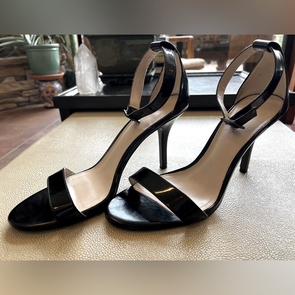 Pelle Moda Kacey Patent Ankle Strap Stiletto Sandal. Size 9.5